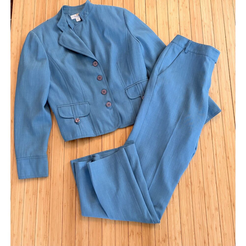 Vintage DressBarn Women's Size 10 Light Blue Pant Suit Blazer & Bootcut Pants